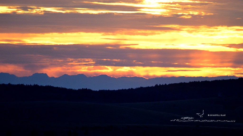 coucher de soleil sur le Causse méjean